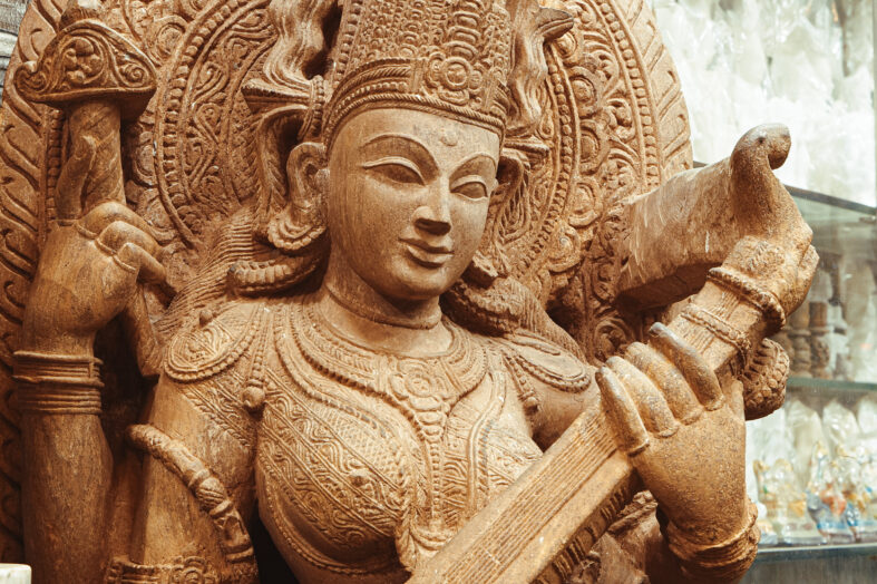 Vidya-Dayini: Die Bedeutung von Wissen aus Indien & Nepal