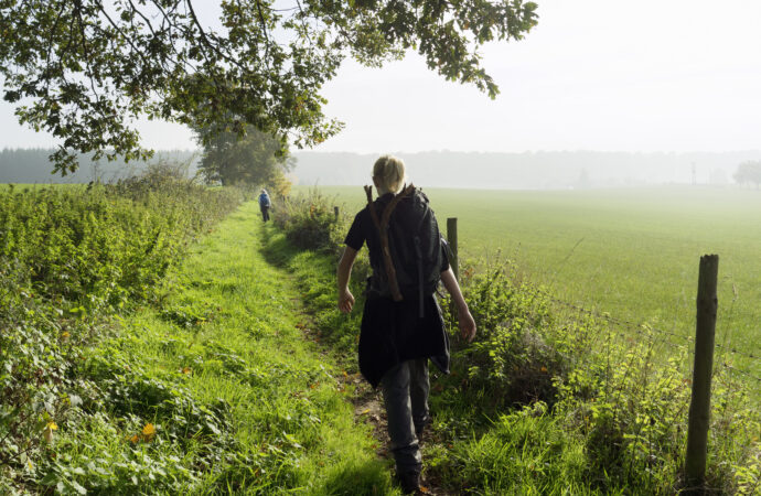 Modernes Pilgern und regeneratives Reisen: Wege zur Heilung